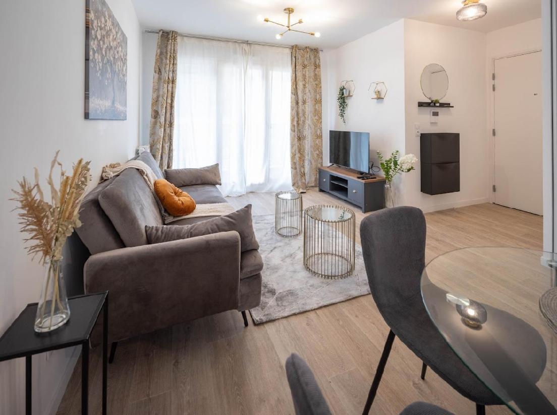 Sejour Unique A Pierrefitte Appartement Buitenkant foto