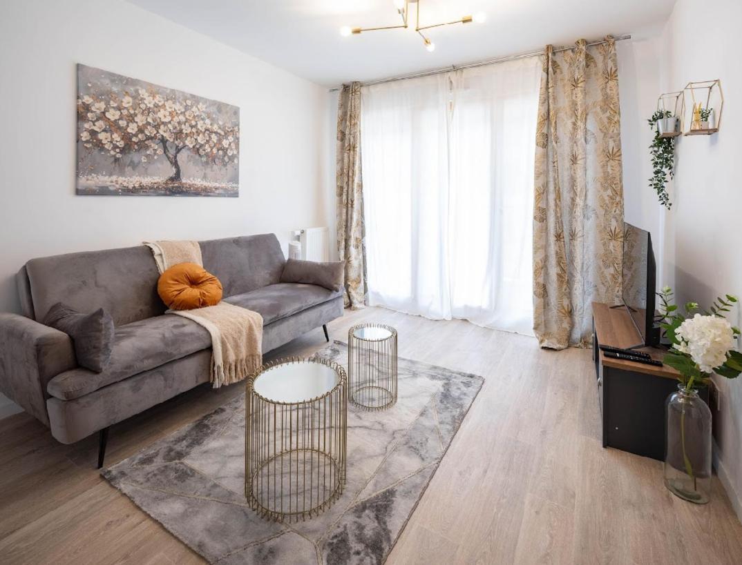 Sejour Unique A Pierrefitte Appartement Buitenkant foto