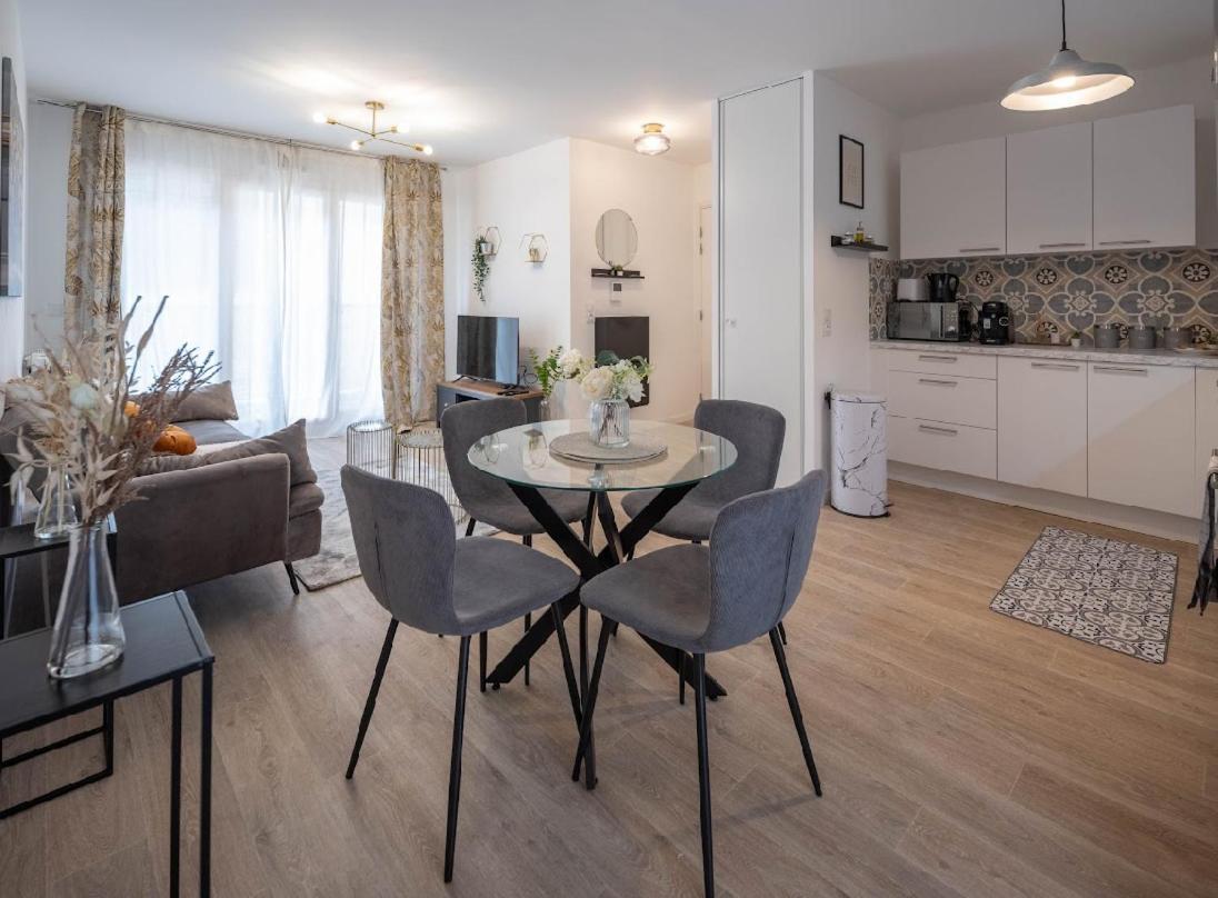 Sejour Unique A Pierrefitte Appartement Buitenkant foto