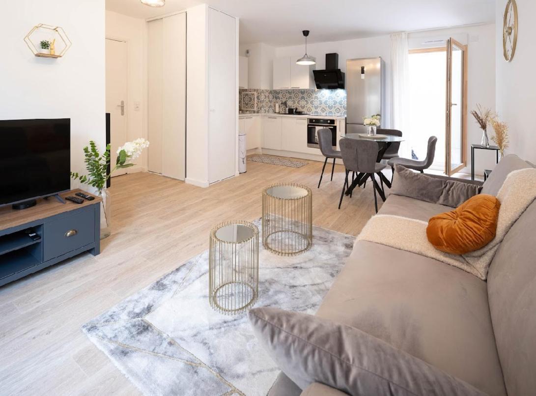 Sejour Unique A Pierrefitte Appartement Buitenkant foto